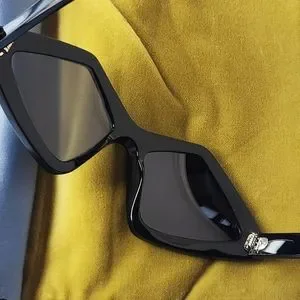 Gucci | Accessories | Gucci Hollywood Black Swarovski  display picture 2